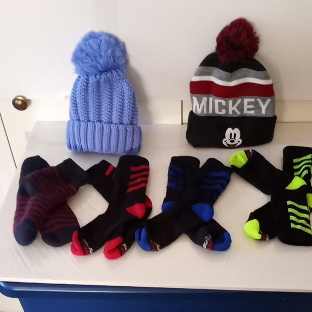 Mouse Kids Winter Hats and Socks Bundle - Black, Blue, Red